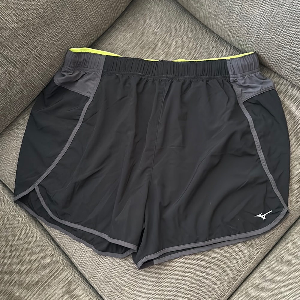 Mizuno Running short
